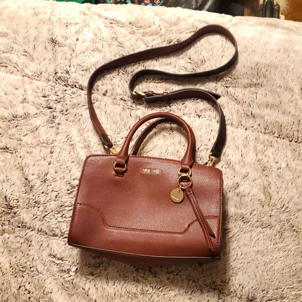 Nine West Jet Set satchel-style handbag in a dark brown color Handbag